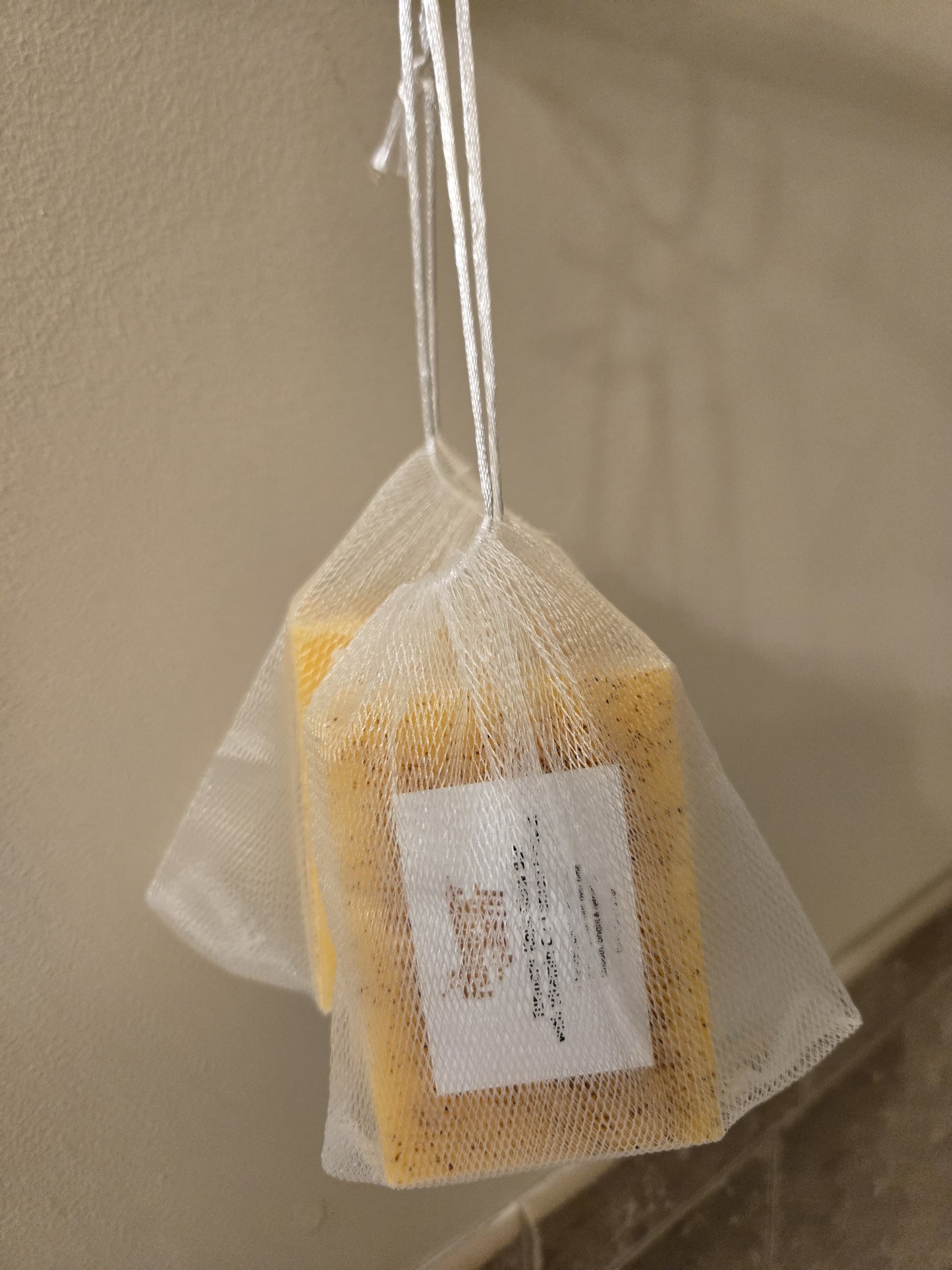 Forever Bath® Turmeric Kojic Acid Glow Bar with Vitamin C + Lemon Extract With Soap Bag